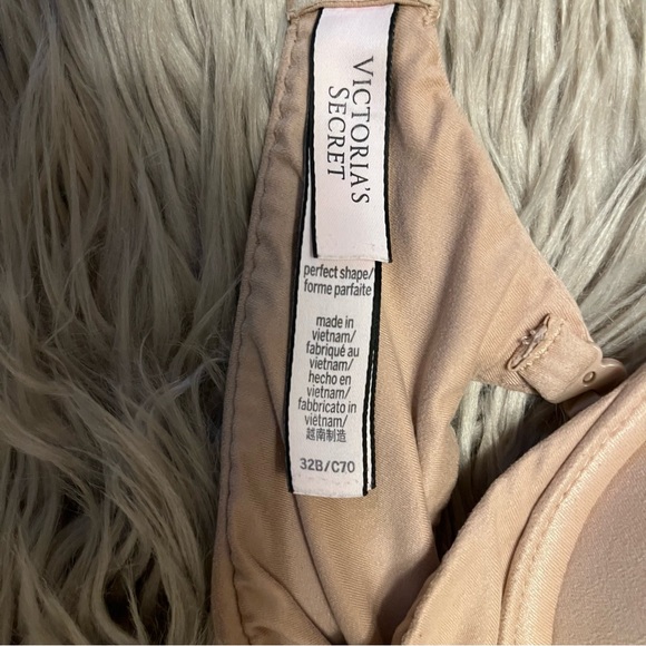 2! VS perfect shape bras 32B - Picture 4 of 5